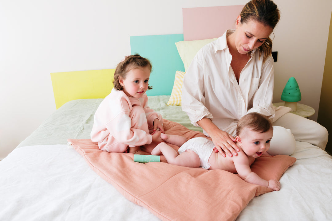 Masser son bébé : Les bons gestes