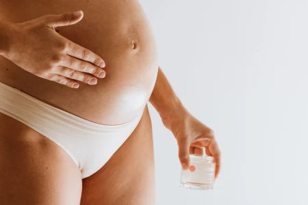 Ventre qui gratte pendant la grossesse : que faire ?